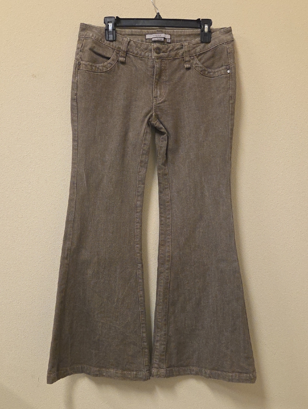To The Max Women's Flared Leg Jeans in Taupe Casual Denim Size 10